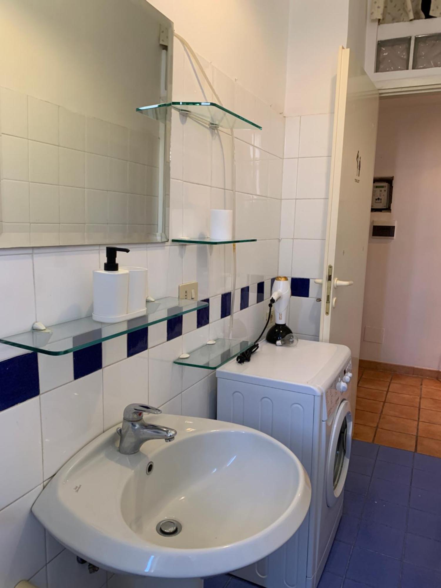 Appartamento Flat Nearby Vaticano - Caracciolo 4 *